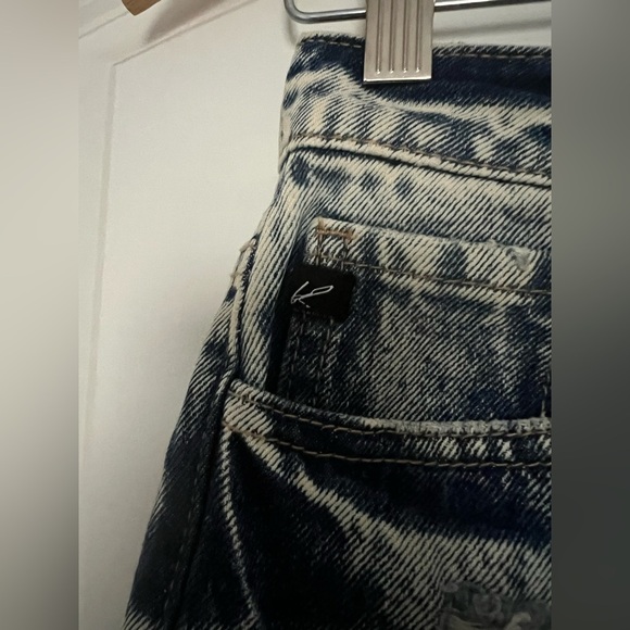 KanCan Collie High Rise Mom Jeans - Picture 2 of 10